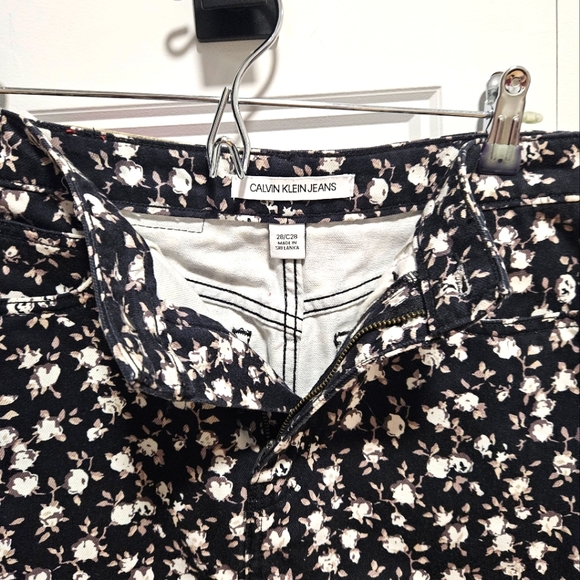 Calvin klein skirt - Picture 3 of 3